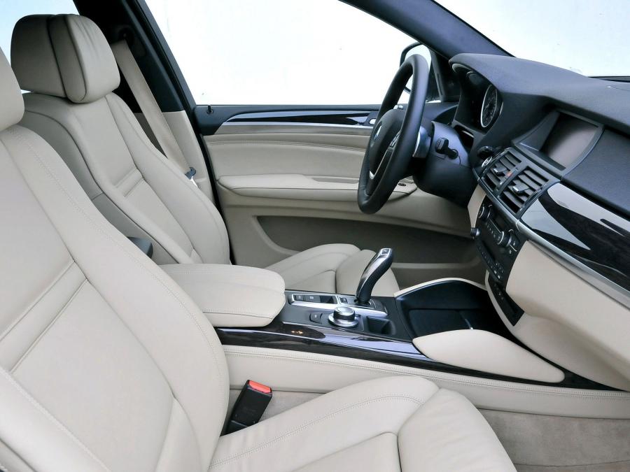  BMW X6 xDrive 3.5i 2008 года  (US) (фото 14 из 16)